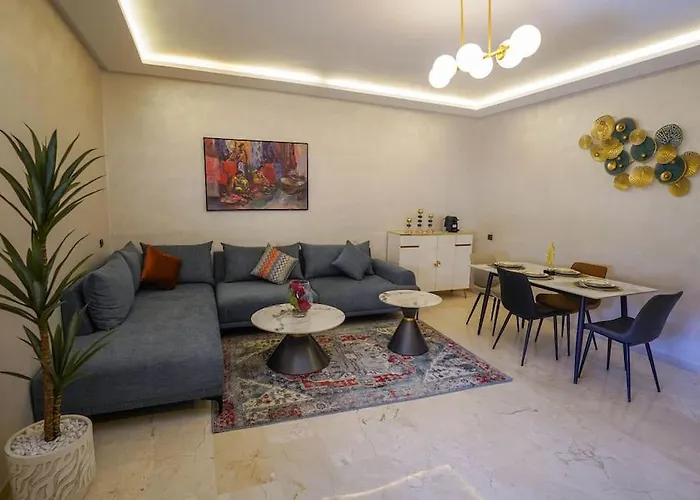 Spacieux Et Luxueux Appartement