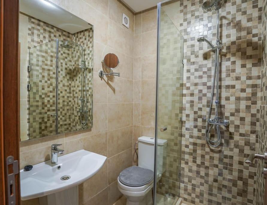 Spacieux Et Luxueux Appartement